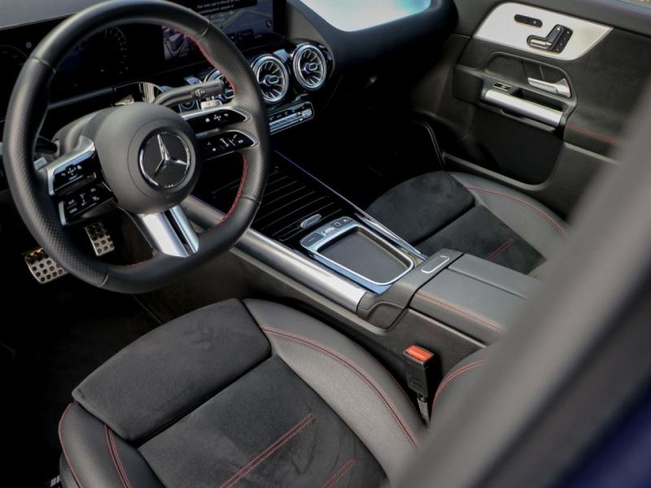 Photo du v&eacute;hicule 12 / 18