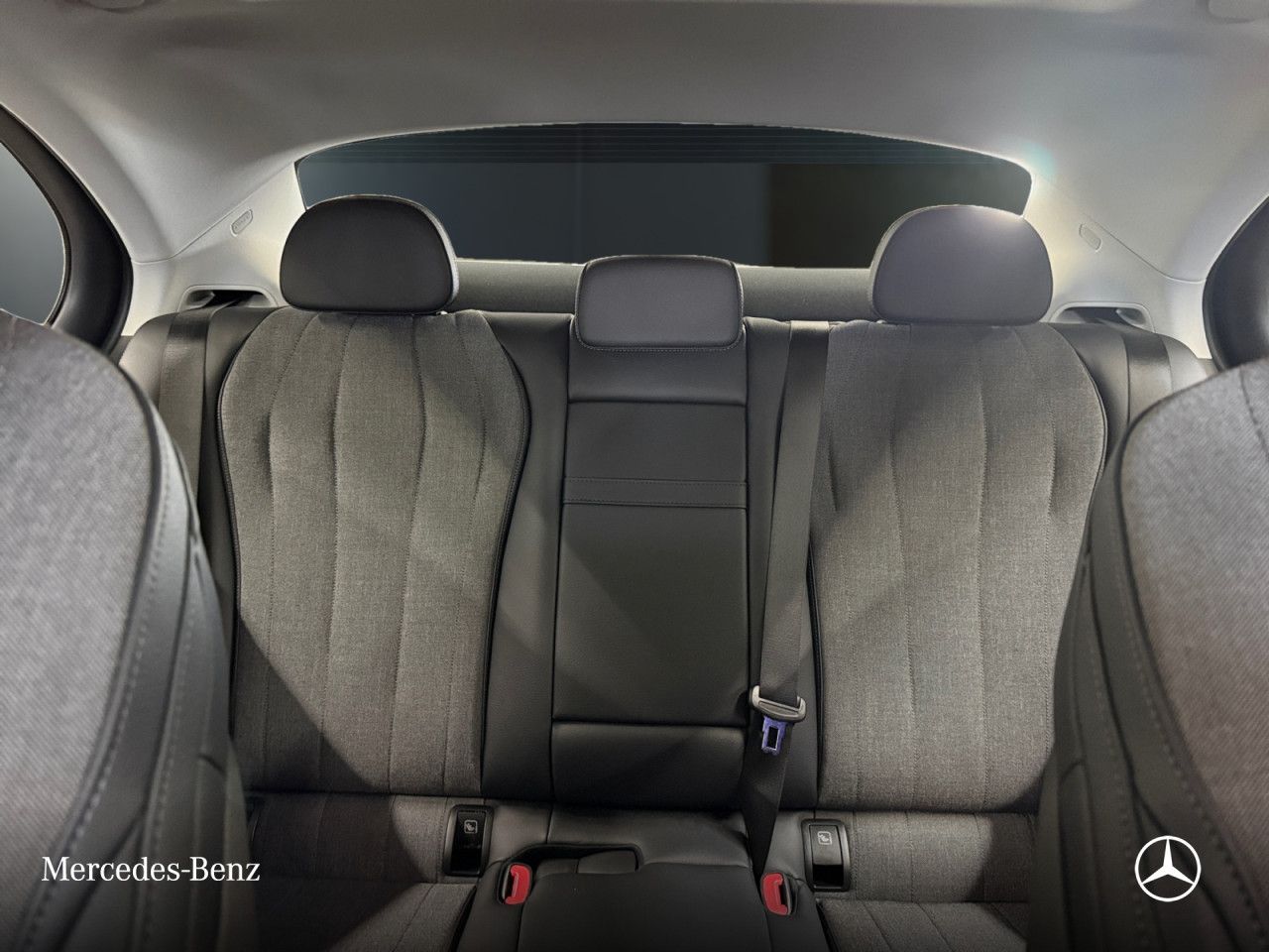 Mercedes-Benz E-Klasse – Bild 15