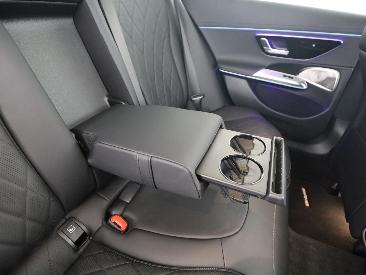 Mercedes-Benz E-Klasse – Bild 20