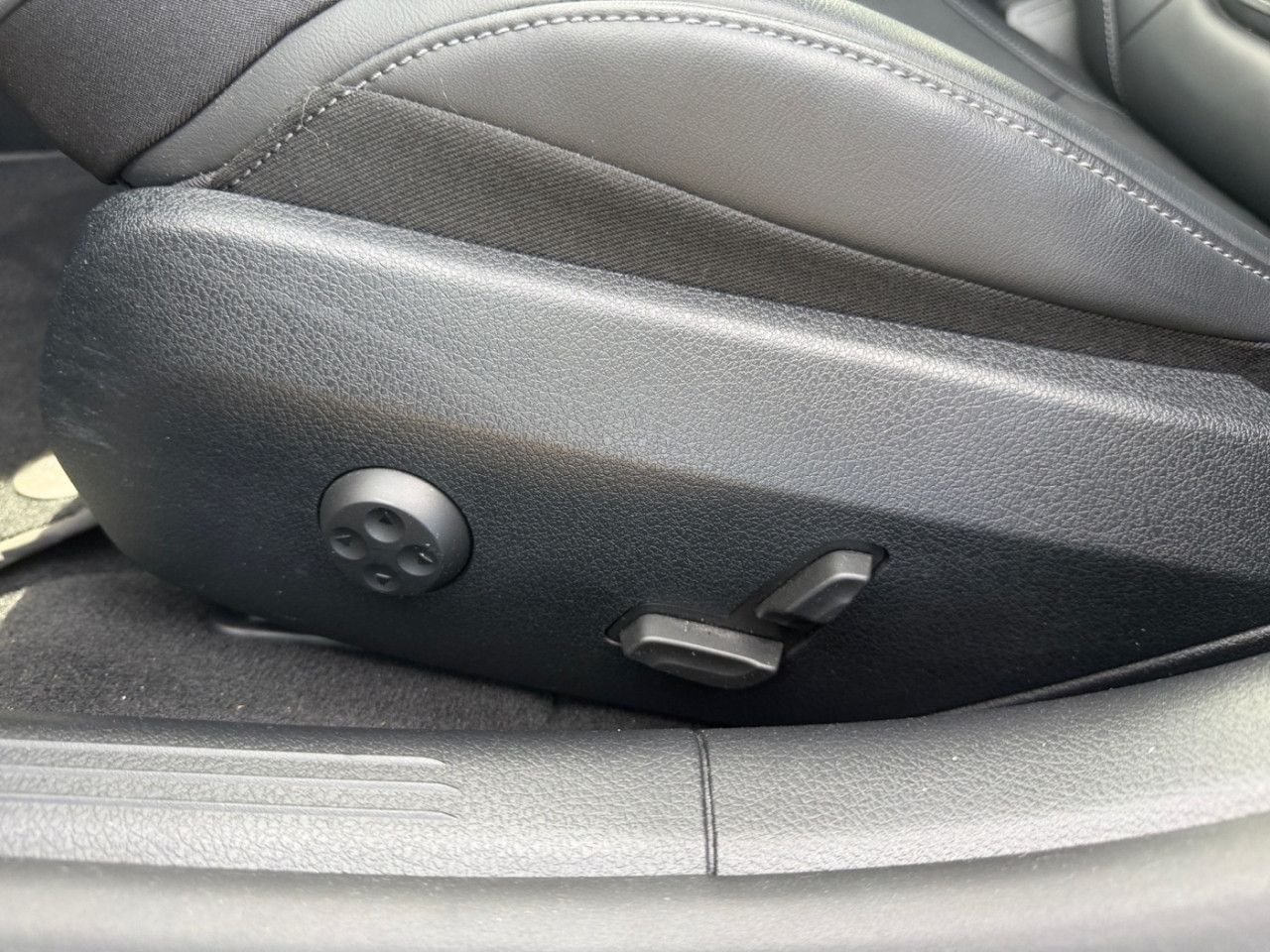 Mercedes-Benz C-Klasse – Bild 25