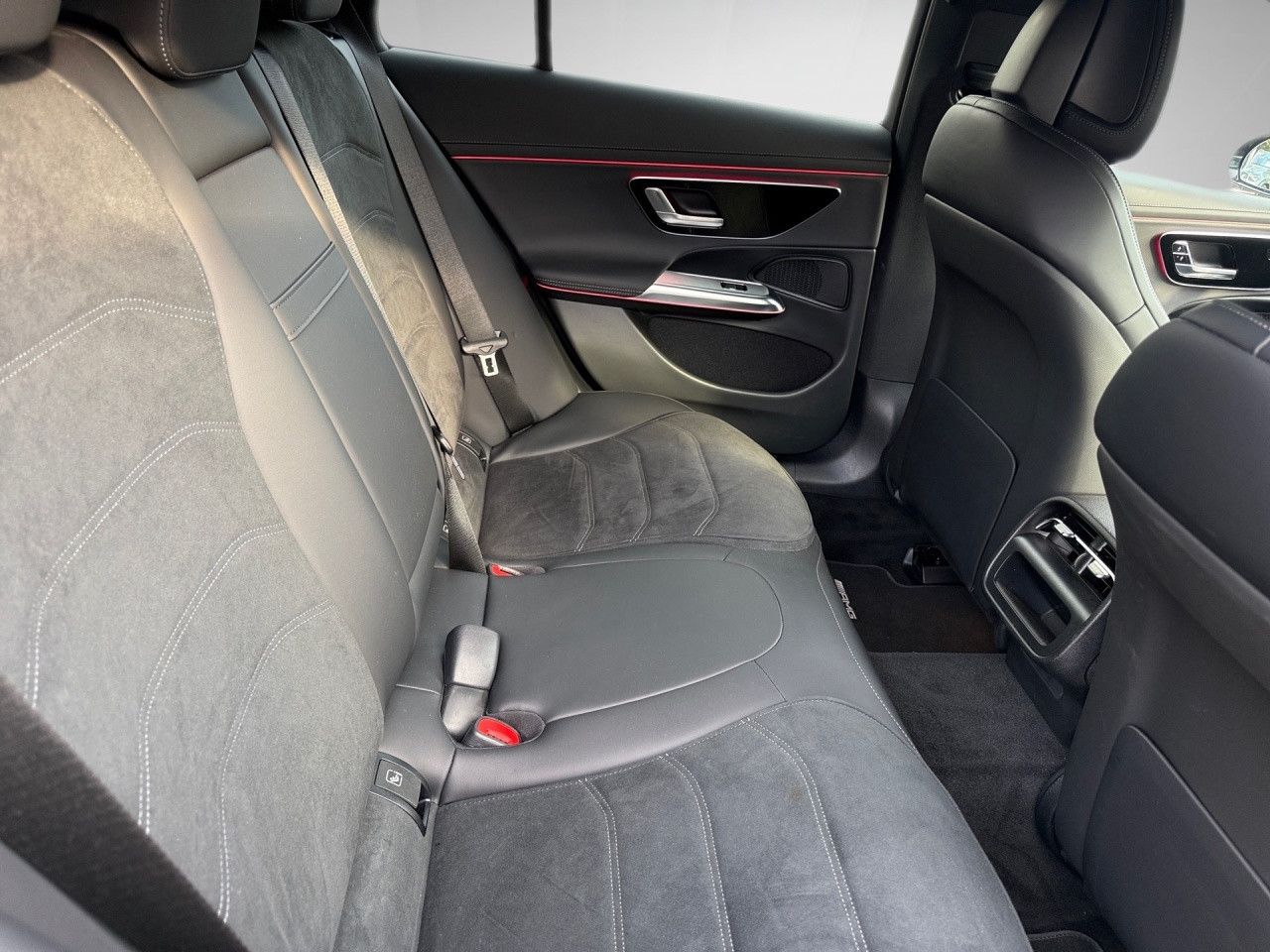 Mercedes-Benz E-Klasse – Bild 23