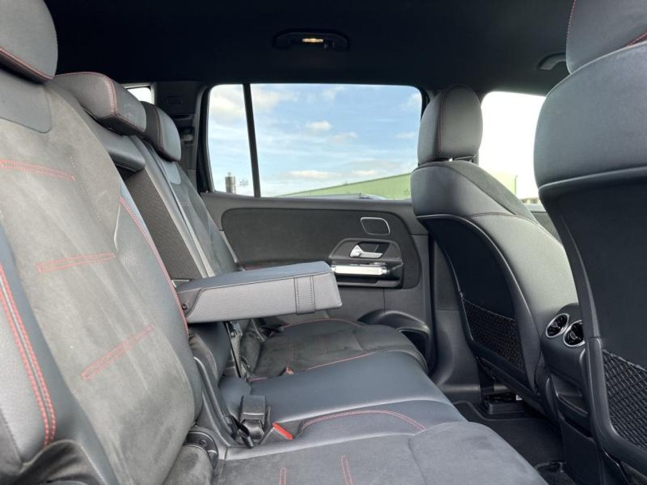 Photo du v&eacute;hicule 14 / 18