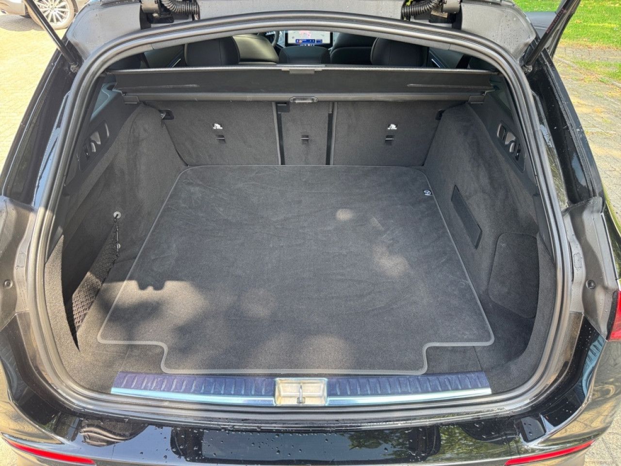 Mercedes-Benz E-Klasse – Bild 6