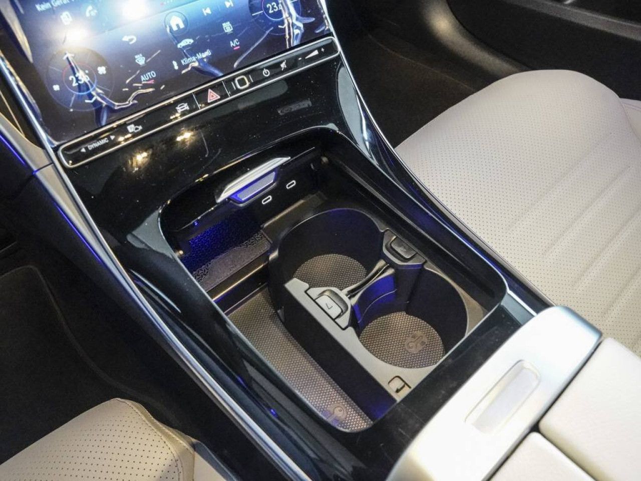 Mercedes-Benz C-Klasse – Bild 13