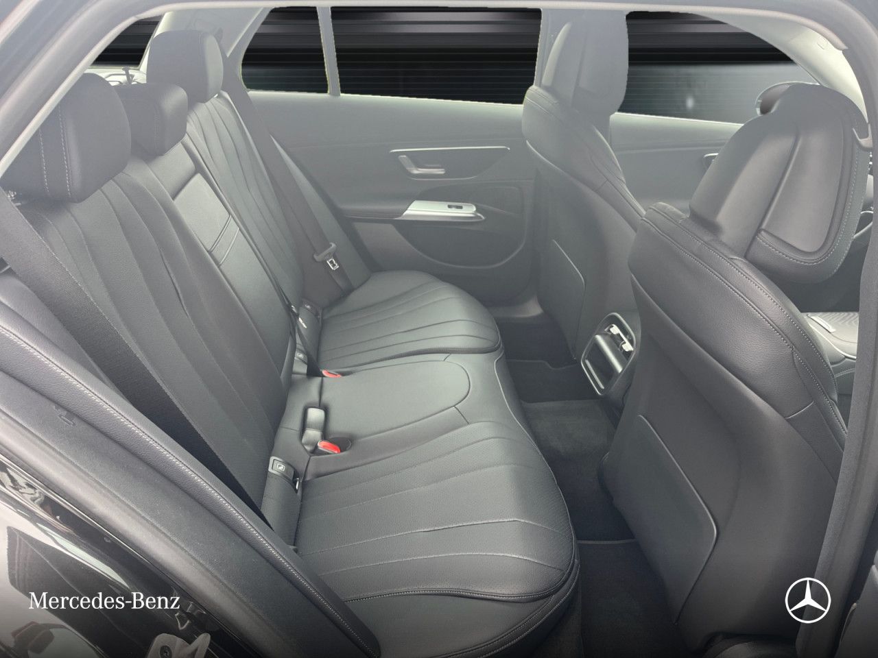 Mercedes-Benz E-Klasse – Bild 9