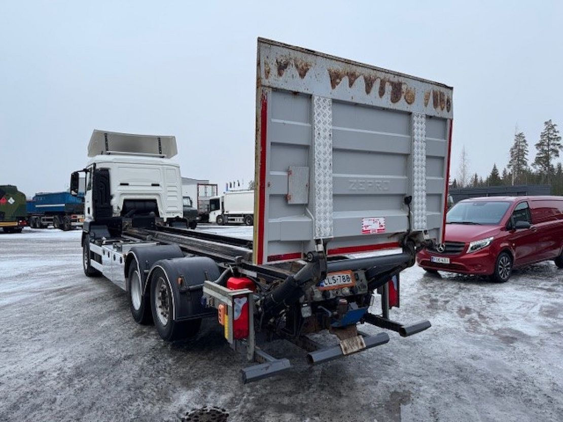 ajoneuvon kuva 4 / 6