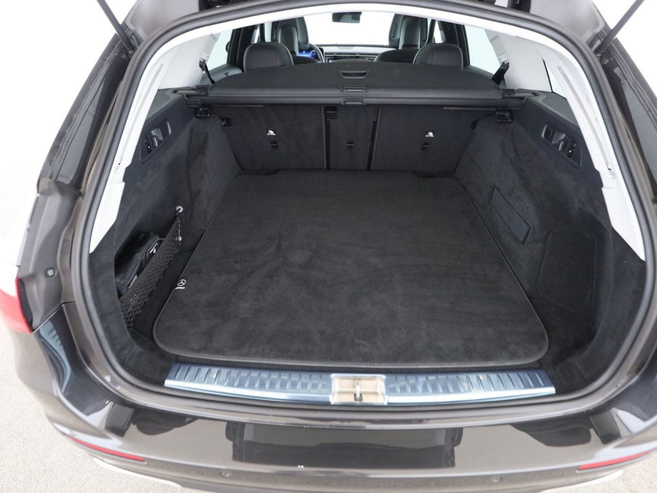 Mercedes-Benz E-Klasse – Bild 13