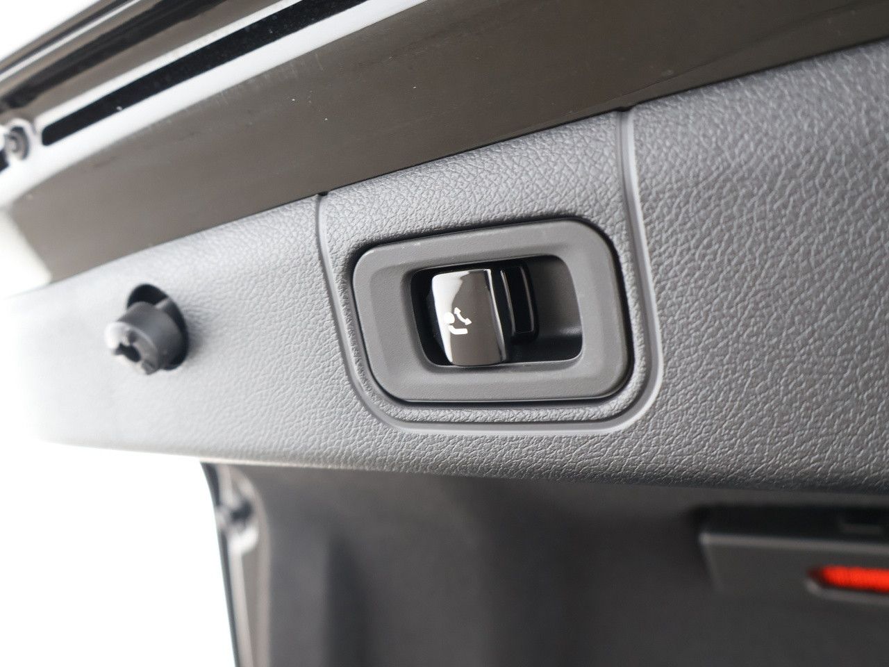 Mercedes-Benz E-Klasse – Bild 17