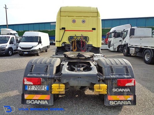 Vehicle image 5 / 14