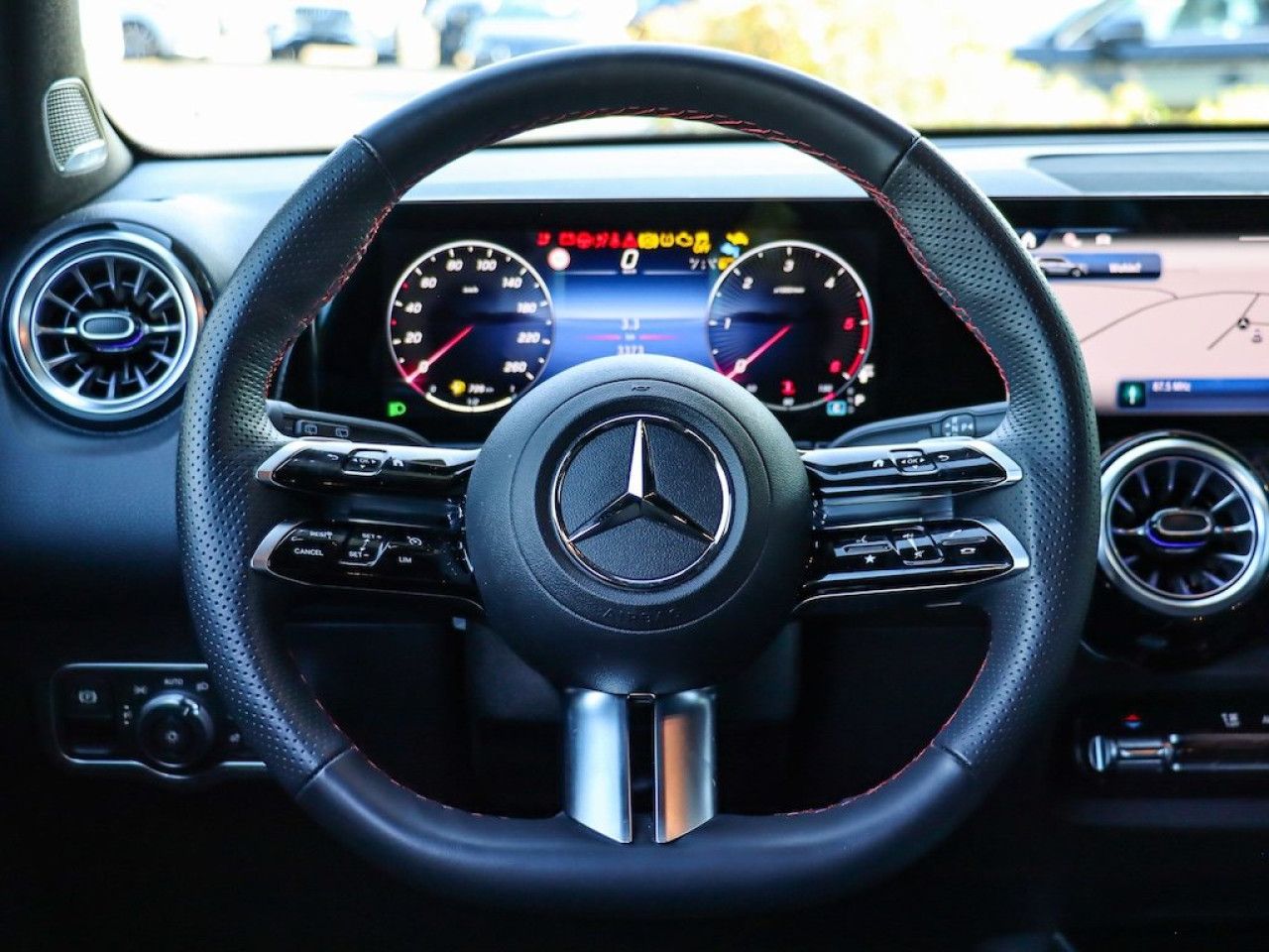 Mercedes-Benz GLB – Bild 21