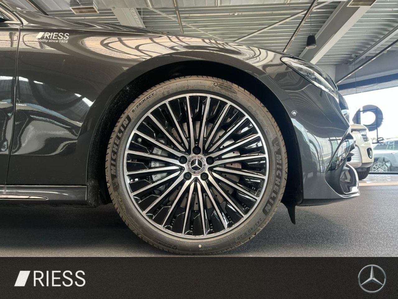 Mercedes-Benz E-Klasse – Bild 8