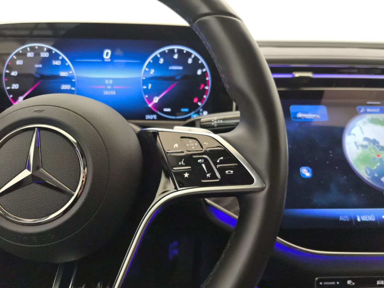 Mercedes-Benz E-Klasse – Bild 17