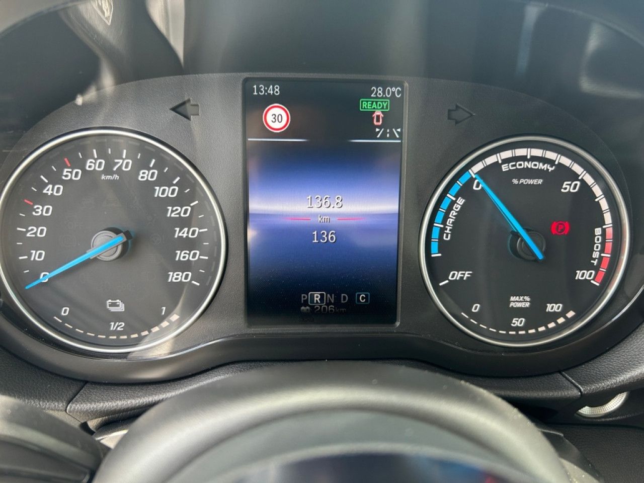 Mercedes-Benz EQT – Bild 9
