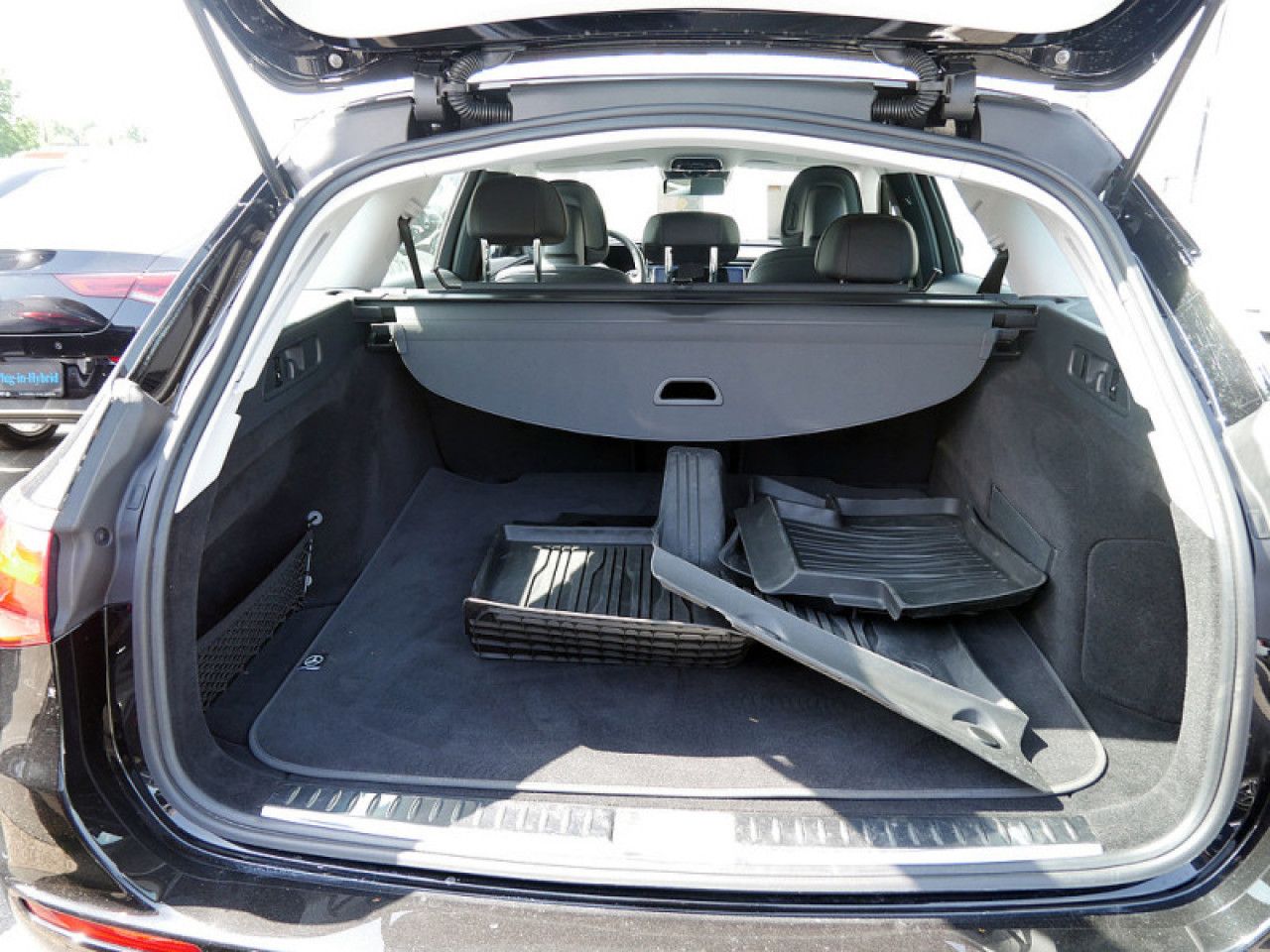 Mercedes-Benz E-Klasse – Bild 11