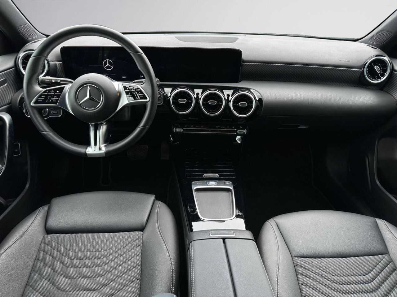 Photo du v&eacute;hicule 13 / 18