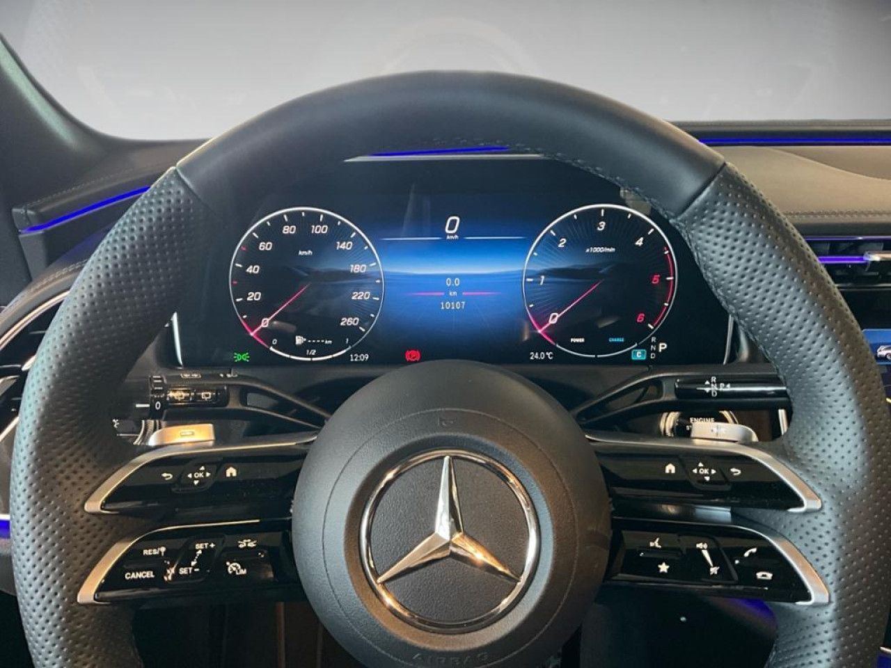 Mercedes-Benz E-Klasse – Bild 10