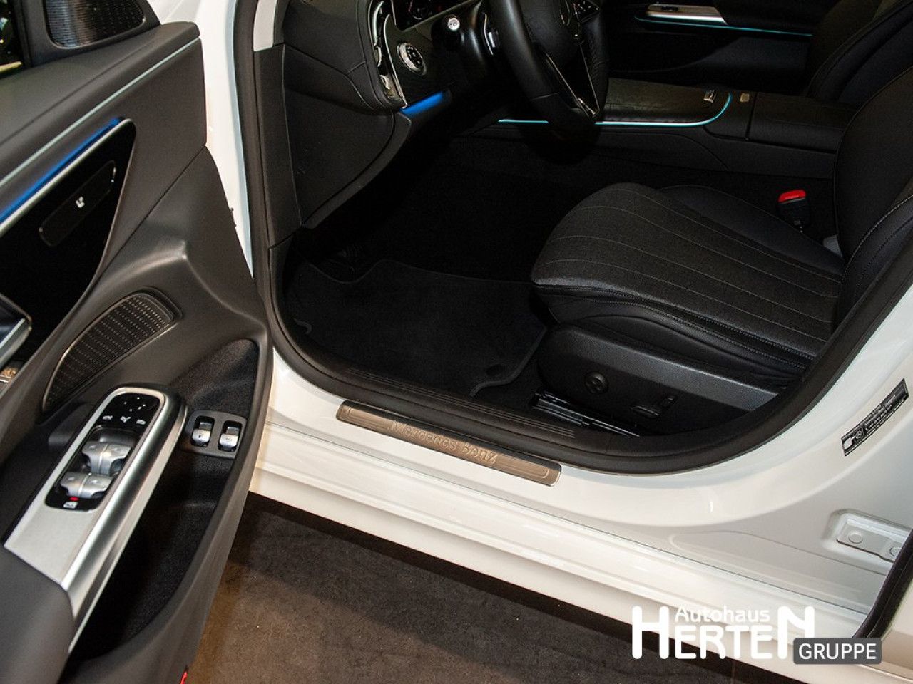 Mercedes-Benz E-Klasse – Bild 13