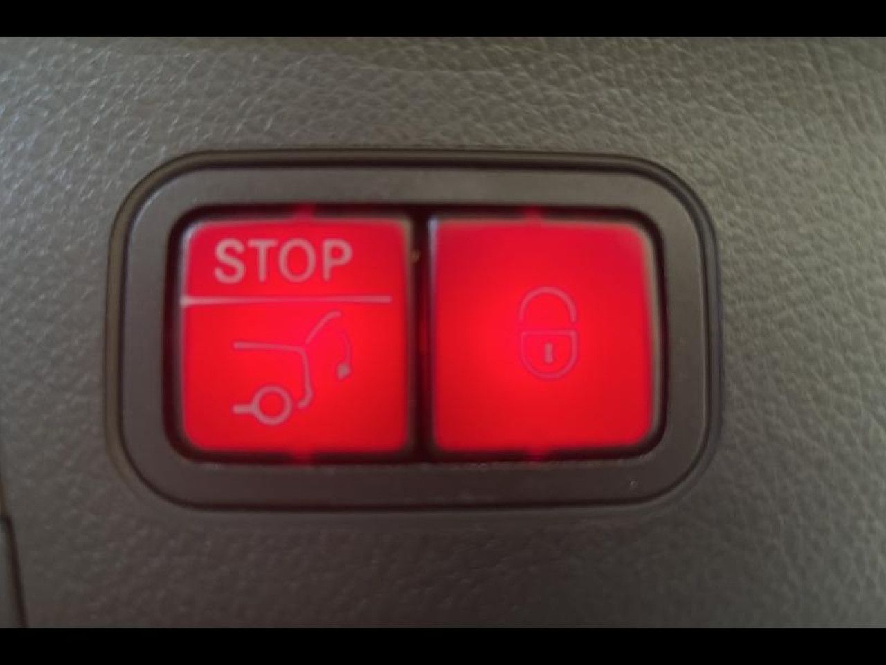 Photo du v&eacute;hicule 17 / 18