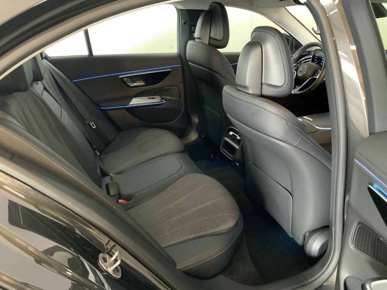 Mercedes-Benz E-Klasse – Bild 15