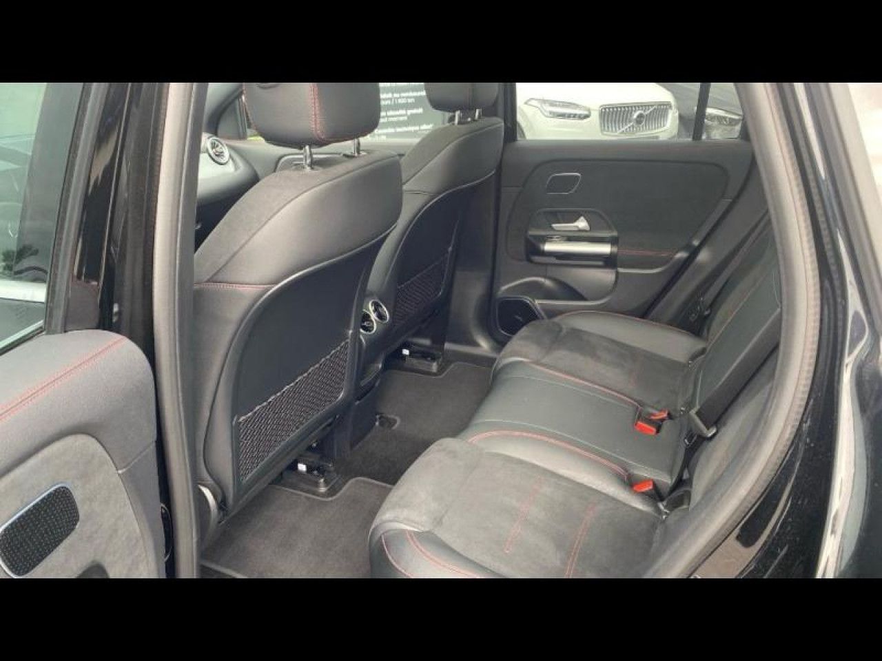 Photo du v&eacute;hicule 14 / 18