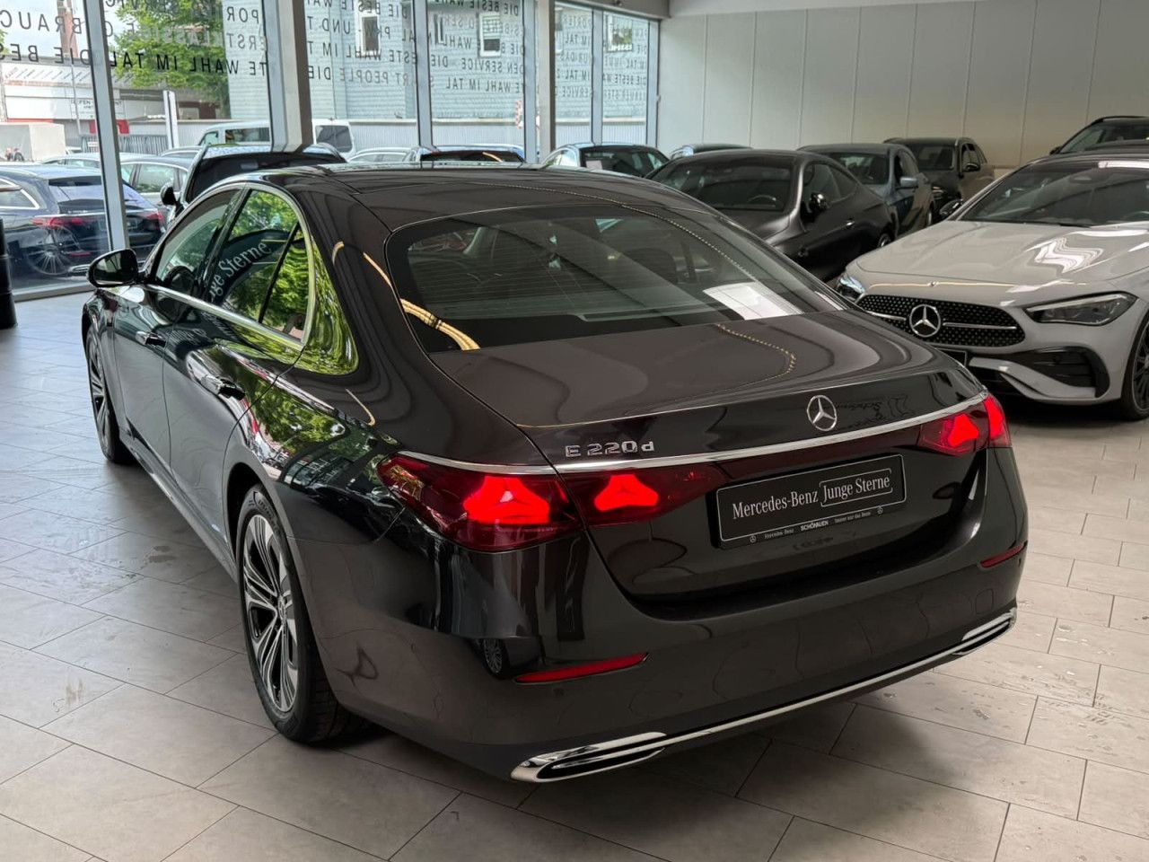 Mercedes-Benz E-Klasse – Bild 2