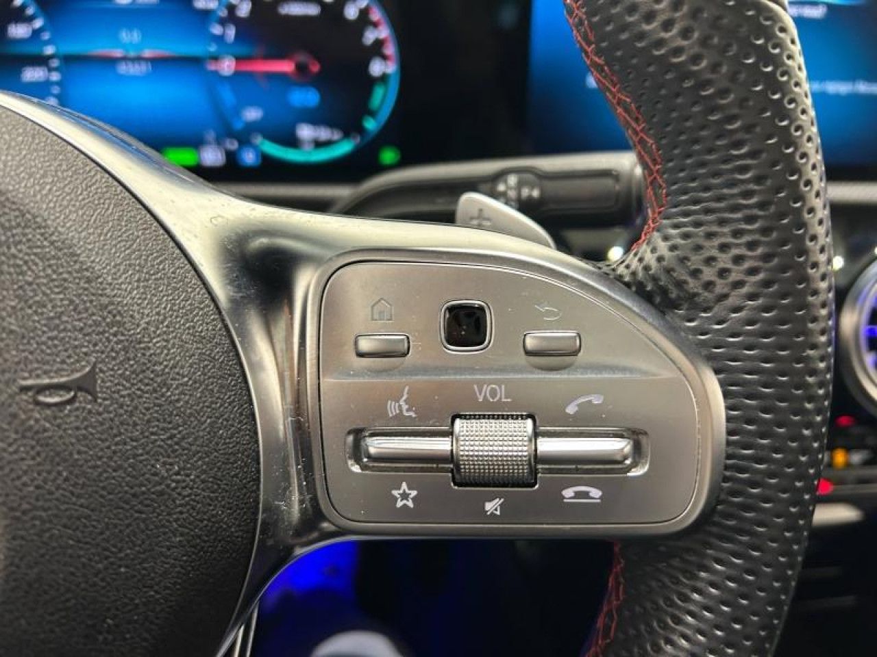 Photo du v&eacute;hicule 10 / 18