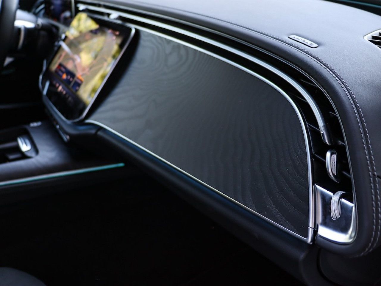 Mercedes-Benz E-Klasse – Bild 24