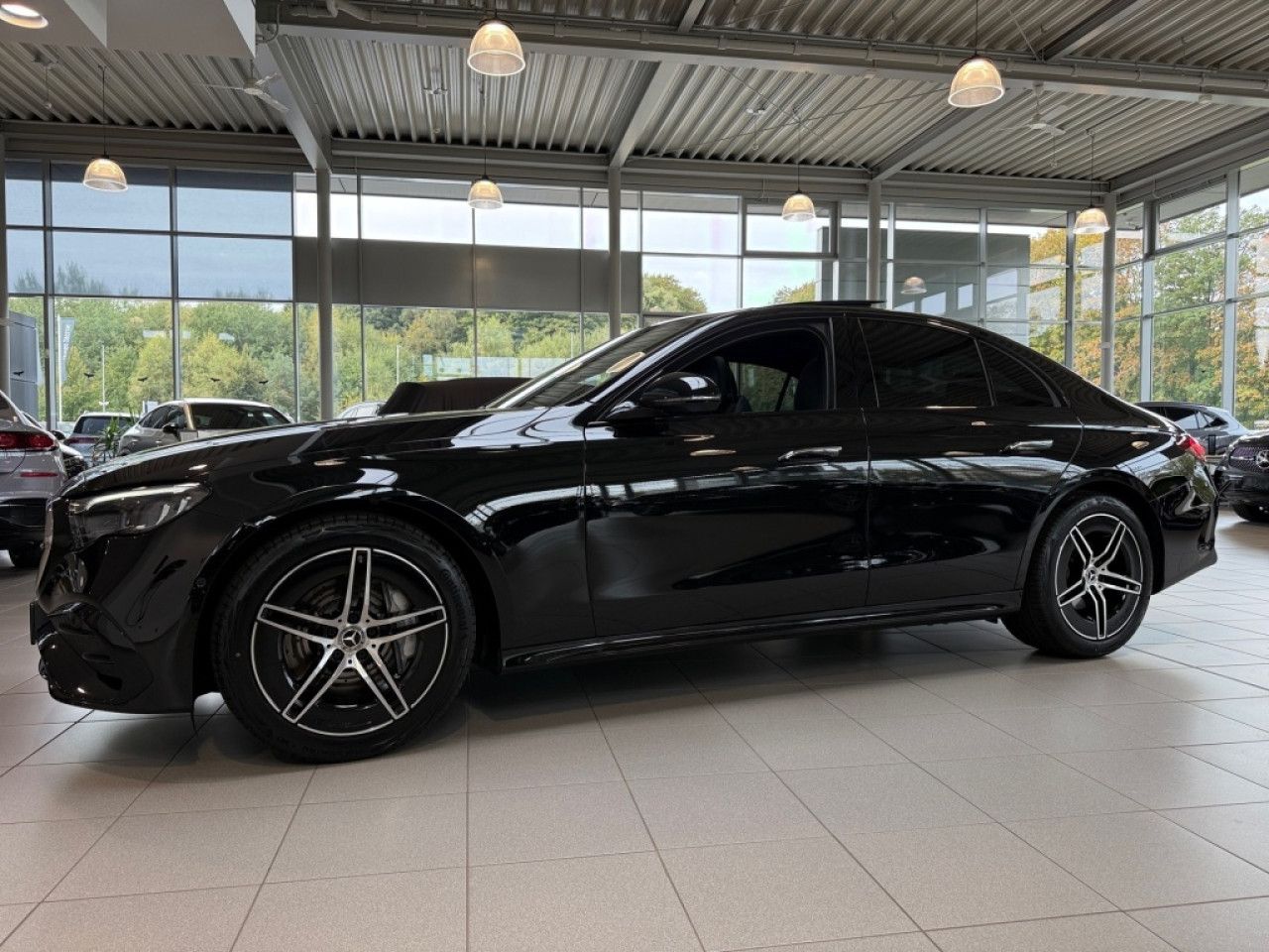 Mercedes-Benz E-Klasse – Bild 22