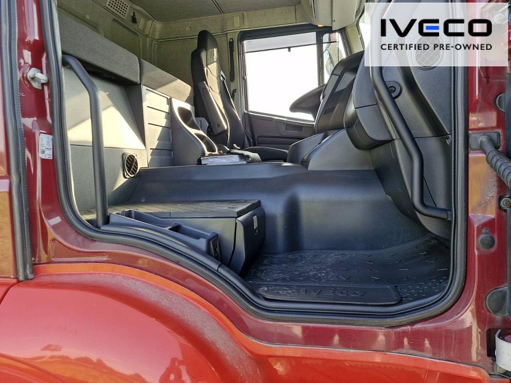 IVECO | AT440S40T/P ADR