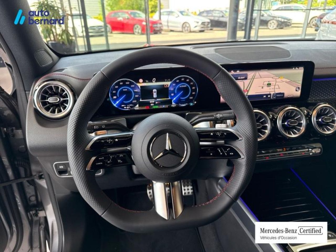 Photo du v&eacute;hicule 13 / 17