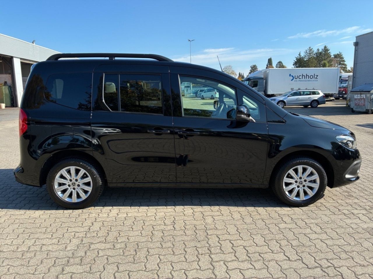 Mercedes-Benz EQT – Bild 15