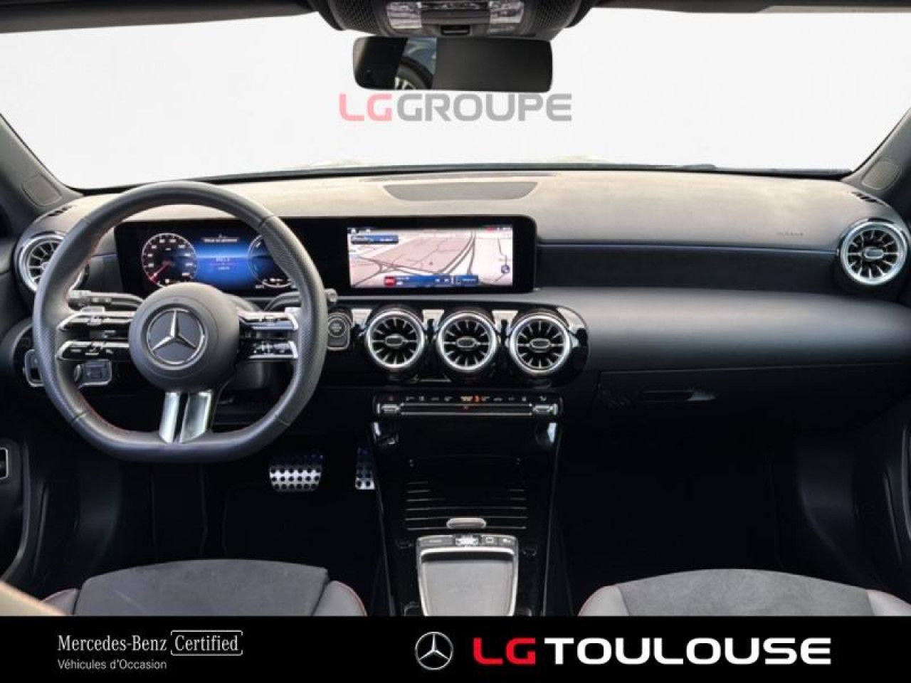 Photo du v&eacute;hicule 9 / 18