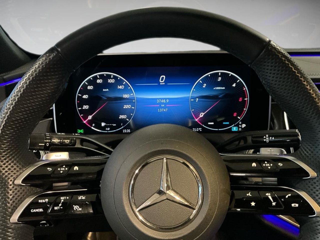 Mercedes-Benz E-Klasse – Bild 12