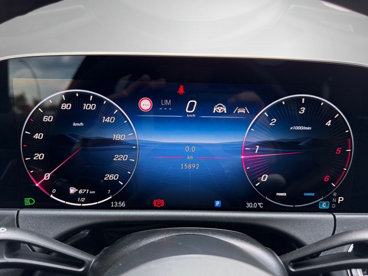Mercedes-Benz E-Klasse – Bild 17