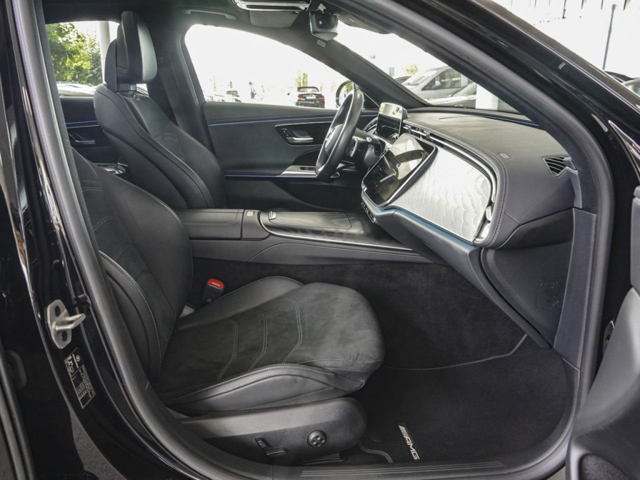Mercedes-Benz E-Klasse – Bild 12