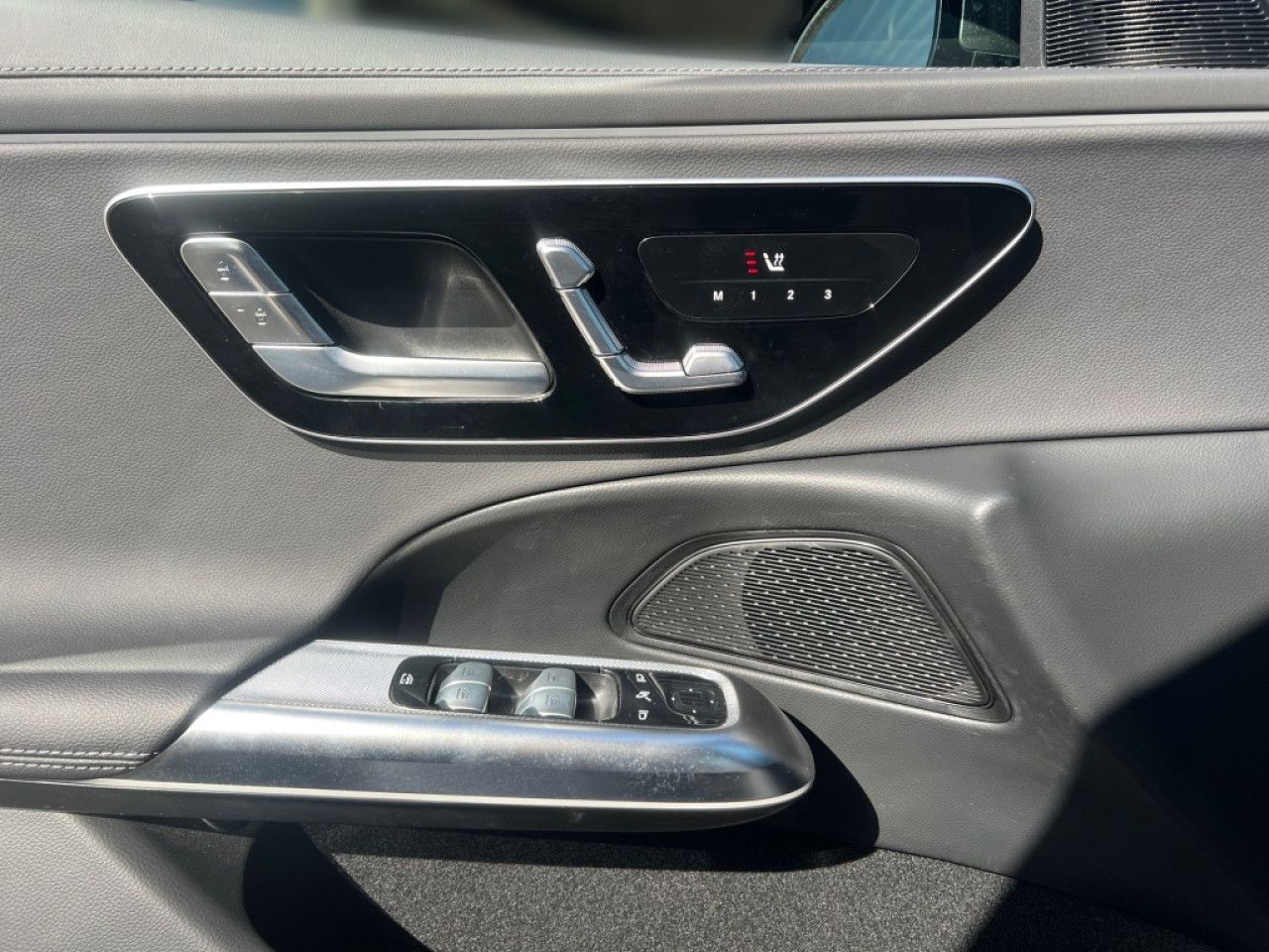 Mercedes-Benz E-Klasse – Bild 14