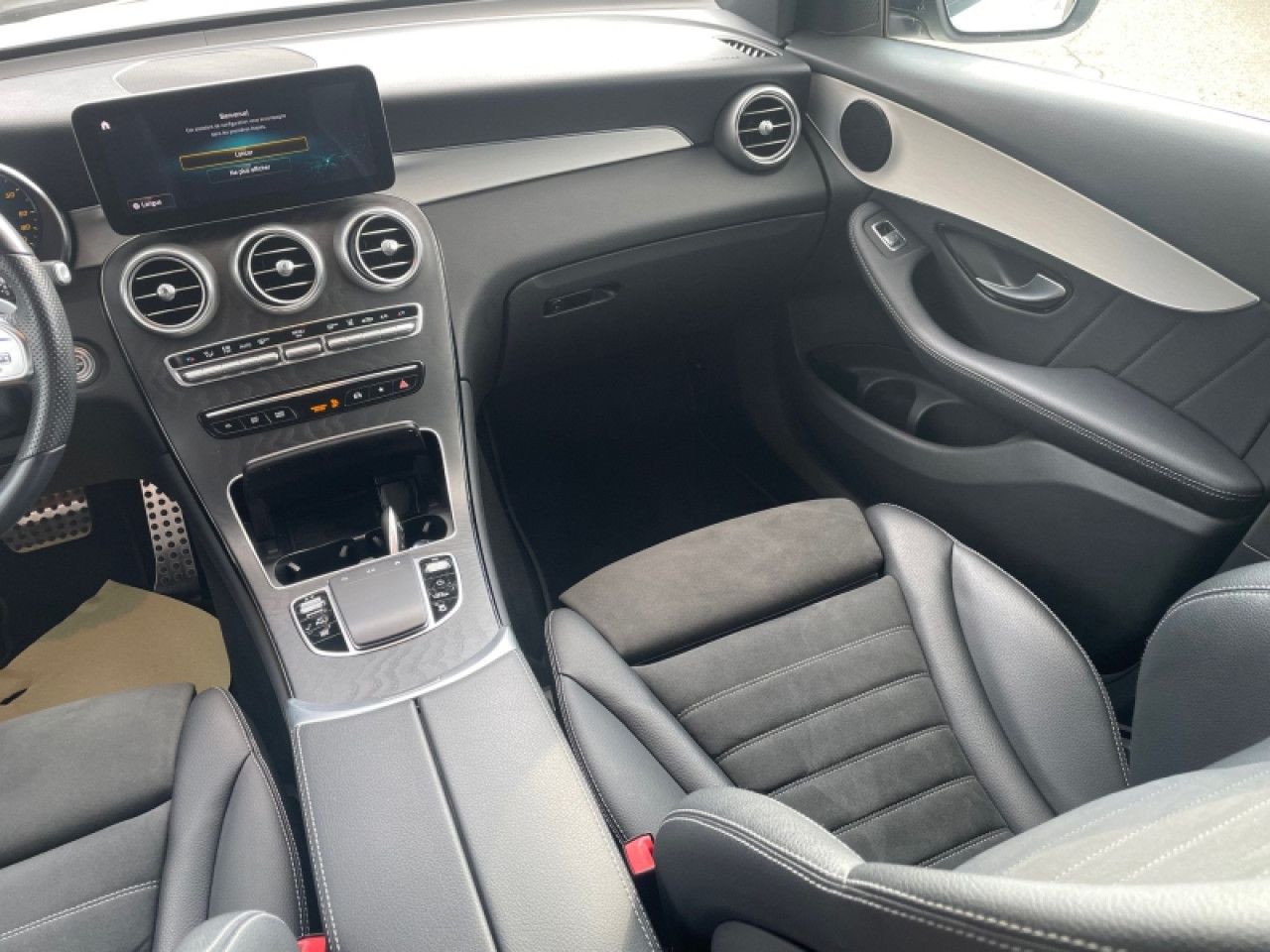 Photo du v&eacute;hicule 2 / 12