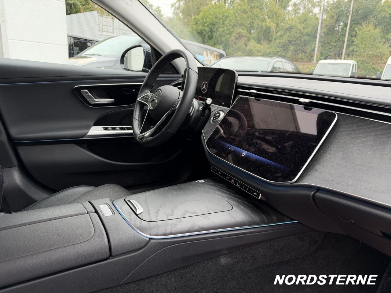Mercedes-Benz E-Klasse – Bild 12