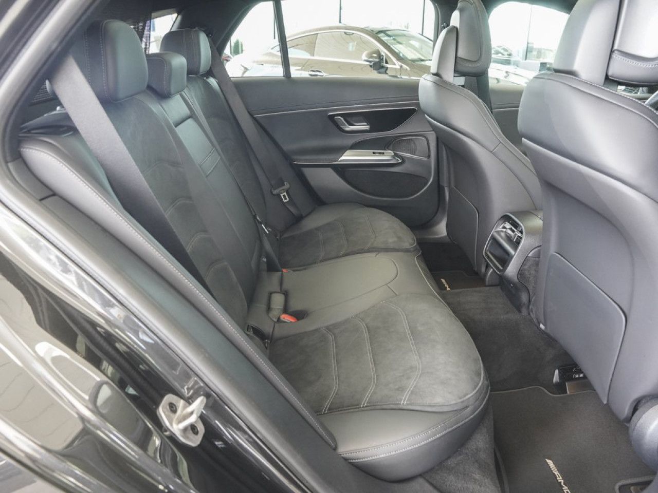 Mercedes-Benz E-Klasse – Bild 11