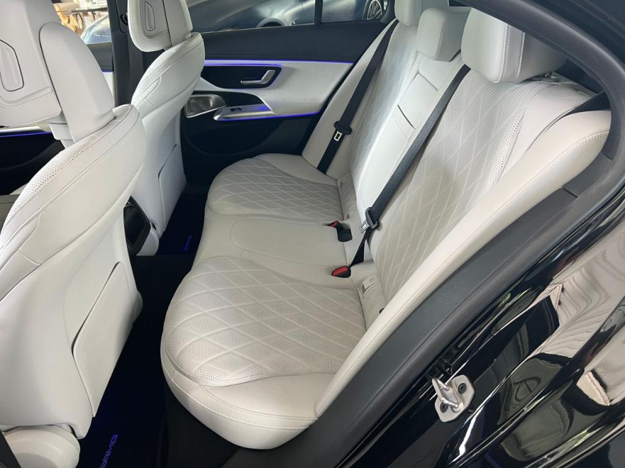 Mercedes-Benz E-Klasse – Bild 17