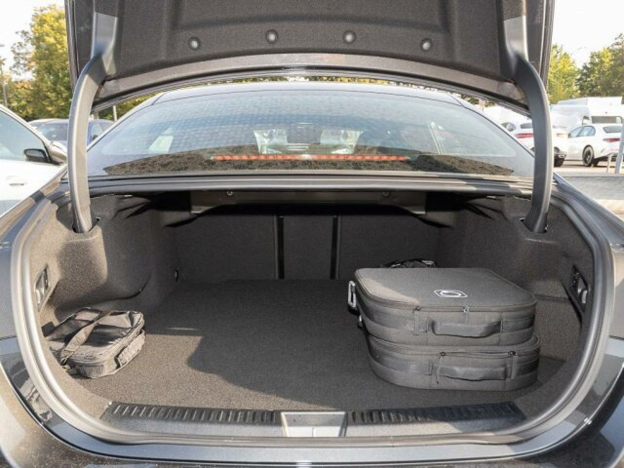 Mercedes-Benz E-Klasse – Bild 12