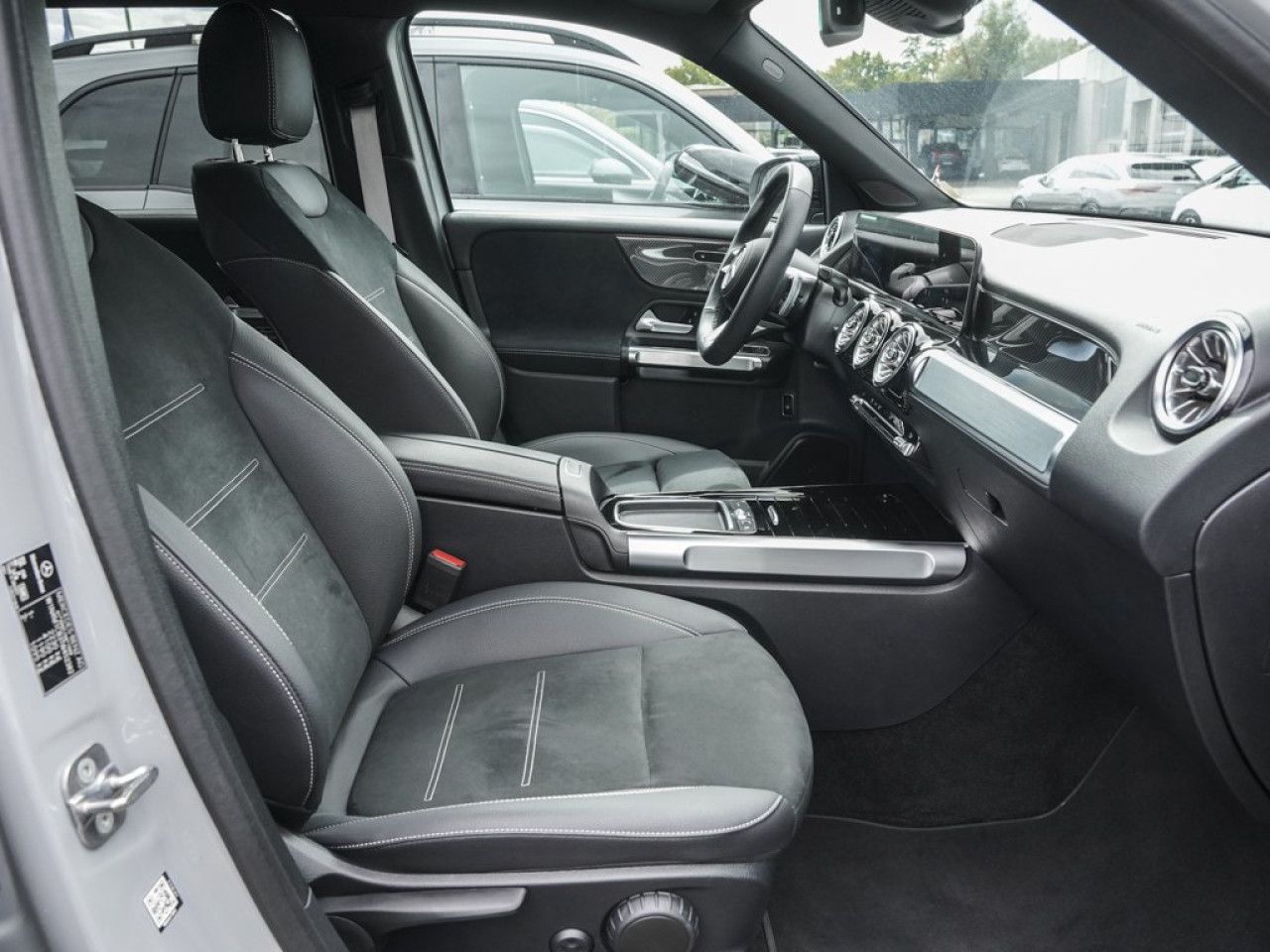 Mercedes-Benz GLB – Bild 11
