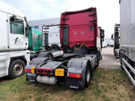 Vehicle image 8 / 17