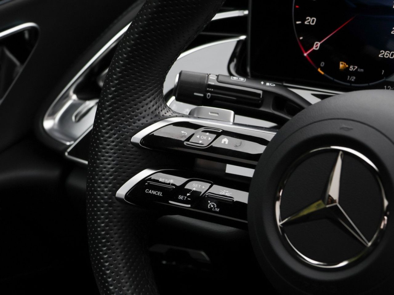 Mercedes-Benz E-Klasse – Bild 11