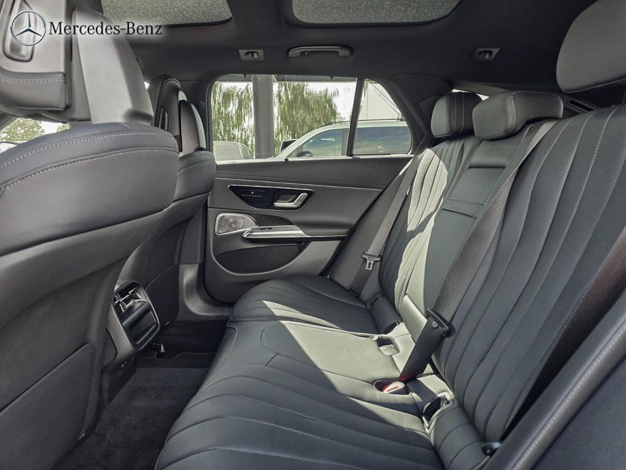Mercedes-Benz E-Klasse – Bild 10