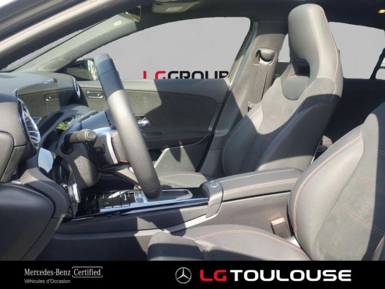 Photo du v&eacute;hicule 10 / 18