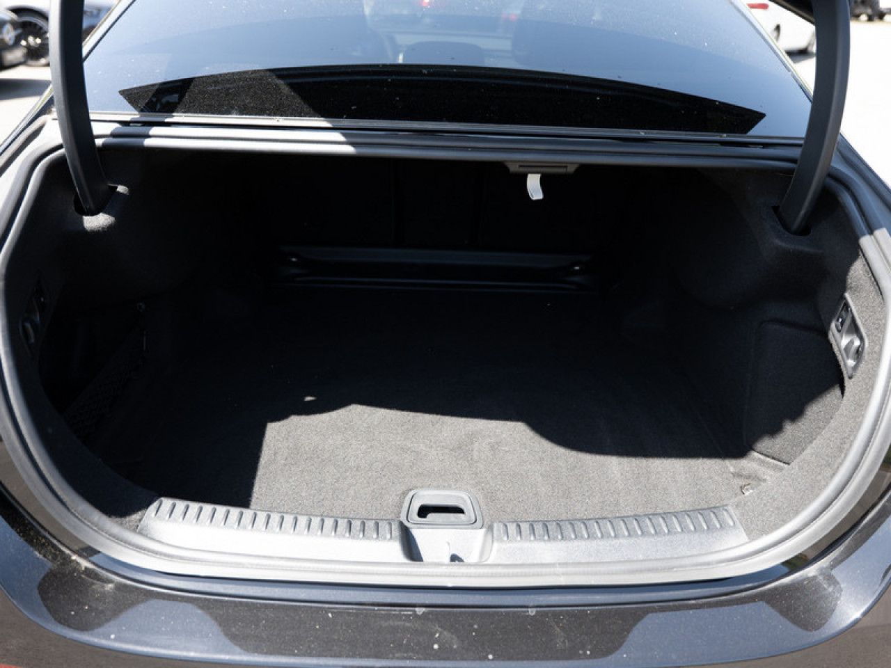 Mercedes-Benz E-Klasse – Bild 6