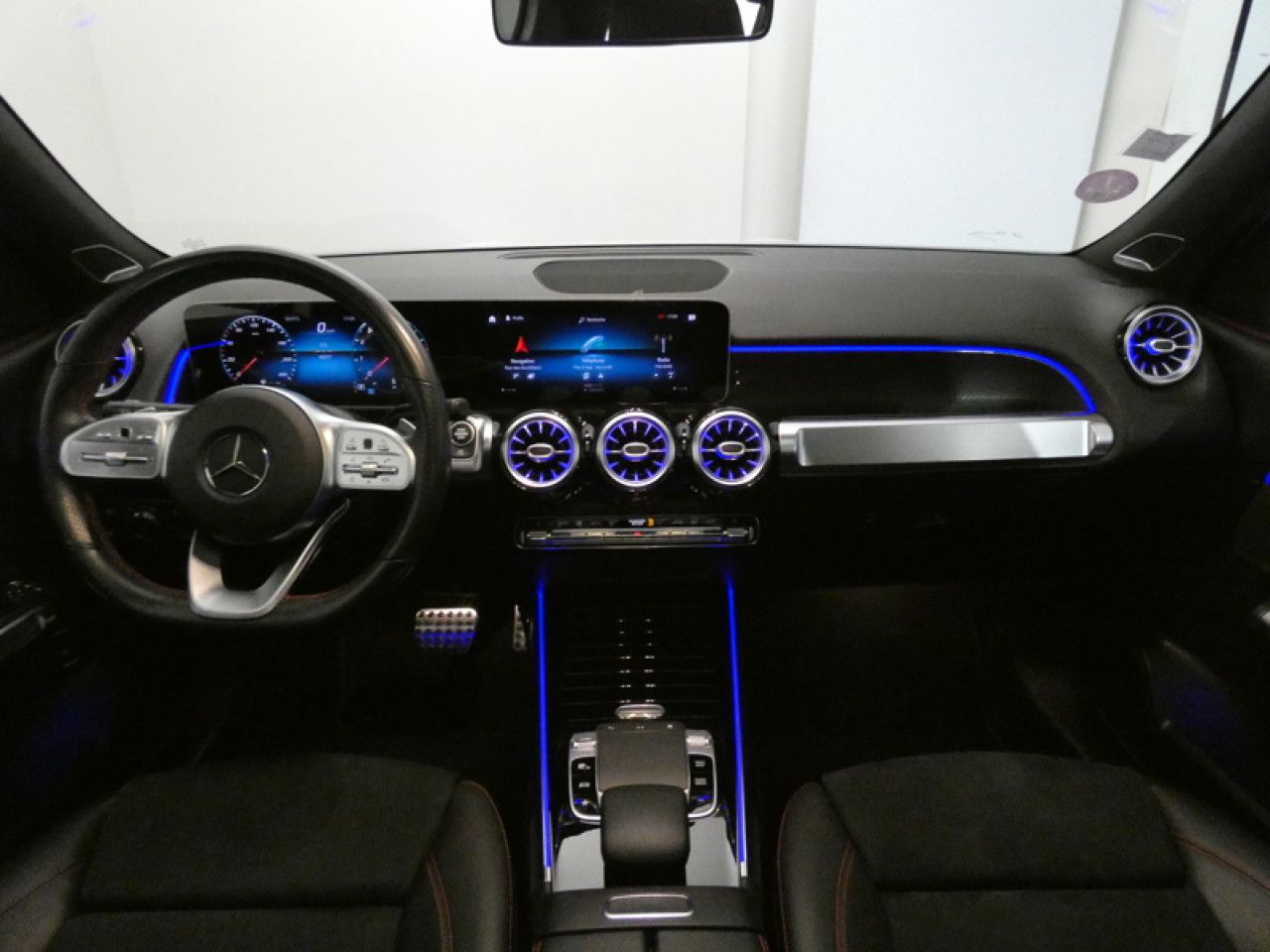 Photo du v&eacute;hicule 8 / 18