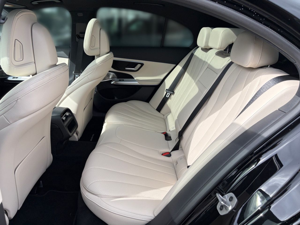 Mercedes-Benz E-Klasse – Bild 14