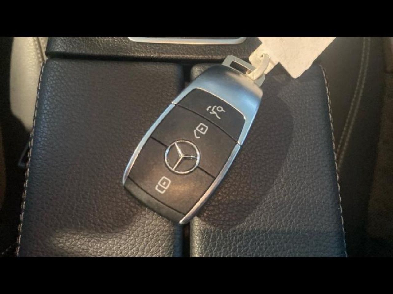 Photo du v&eacute;hicule 16 / 18